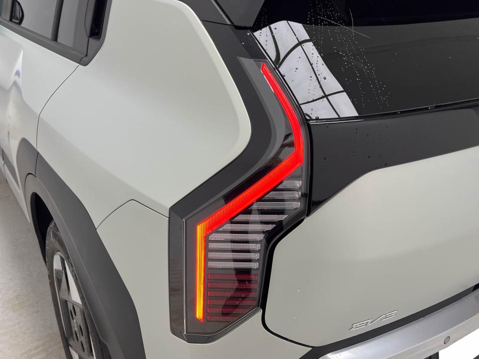 Kia EV3 Earth Long Range