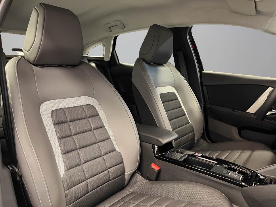 Citroen C4 Hybrid 145 ë-DCS6 Plus