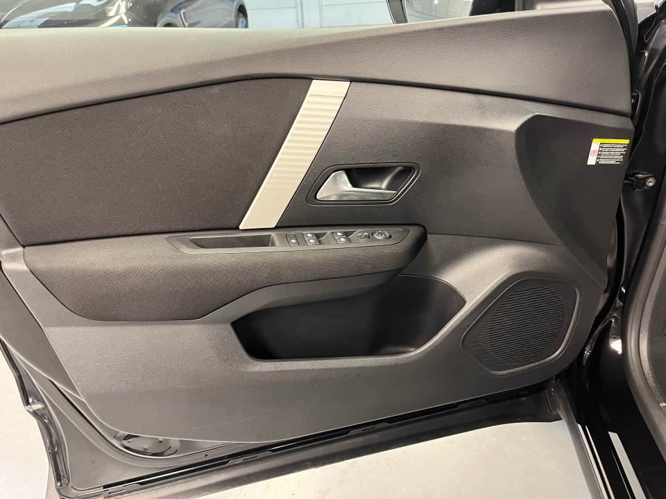 Citroen C4 Hybrid 145 ë-DCS6 Plus