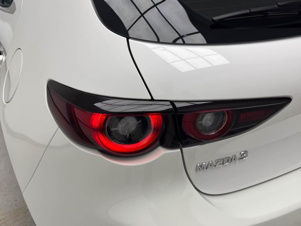 Mazda 3 2.5L e-SKYACTIV G MHEV 103kW (140CV) 6MT FWD Prime-line