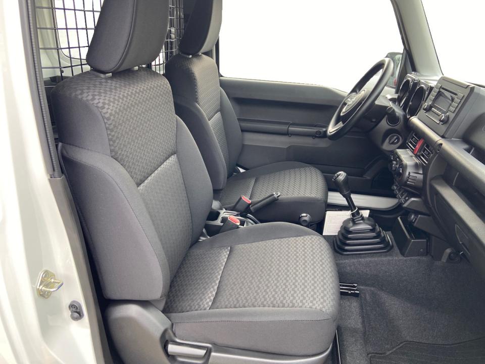 Suzuki Jimny 1.5 PRO 5MT N1