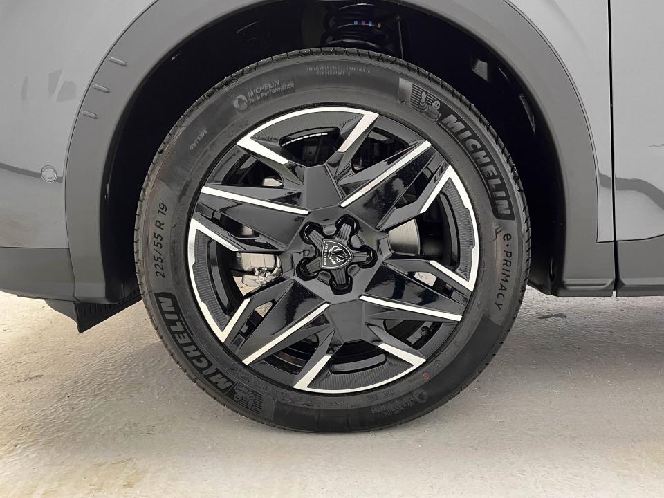 Peugeot 5008 Hybrid 1.2 107KW GT Exclusive eDCS6