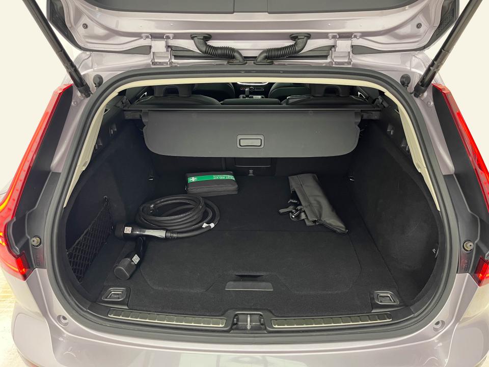 Volvo V60 2.0 T6 AWD Recharge Ultra Dark Auto