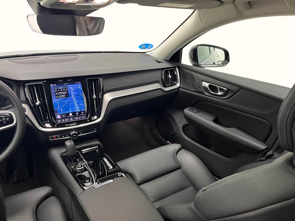 Volvo V60 2.0 T6 AWD Recharge Ultra Dark Auto