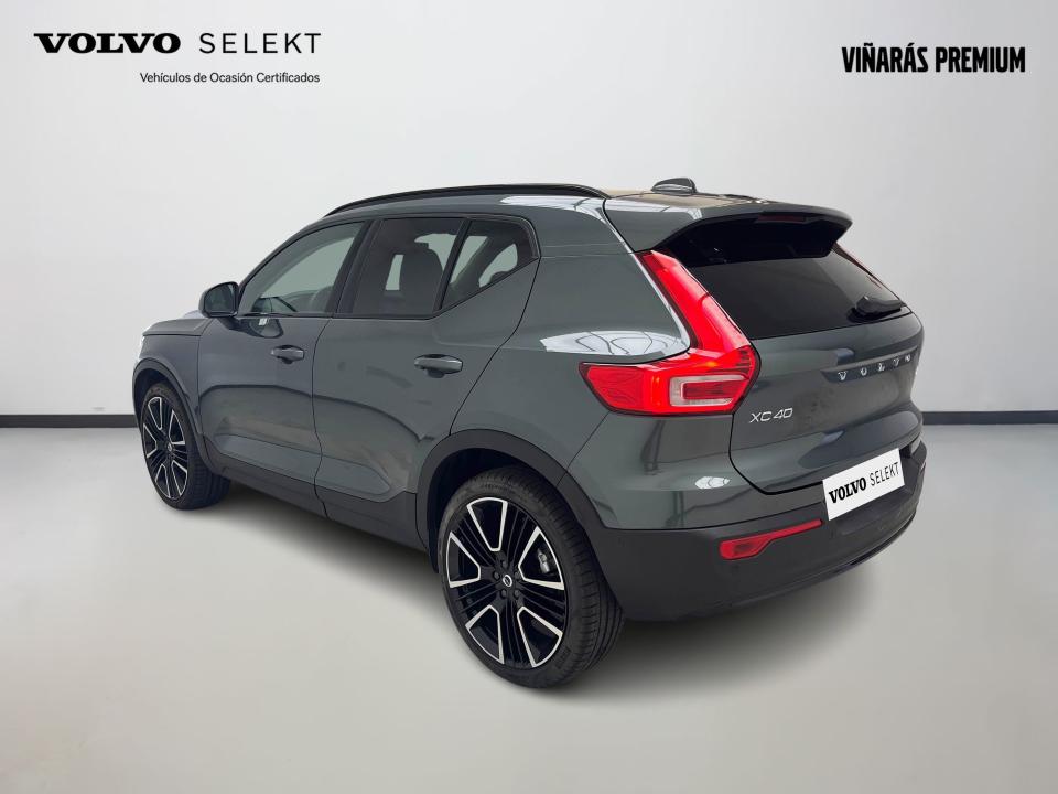 Volvo XC40 2.0 B3 G Plus Dark Auto