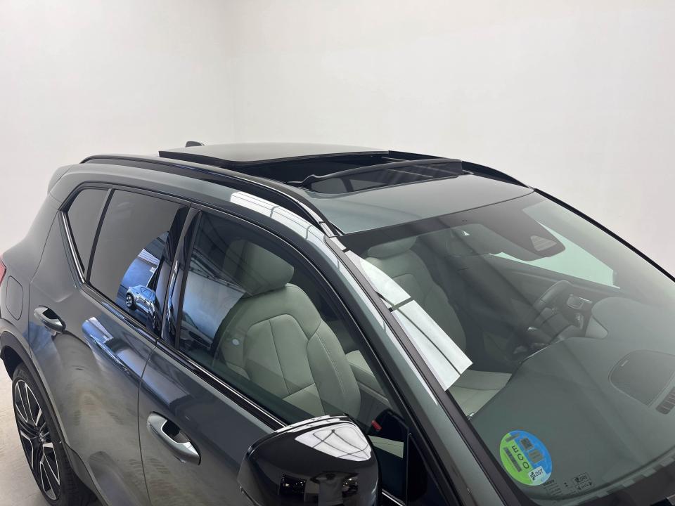 Volvo XC40 2.0 B3 G Plus Dark Auto