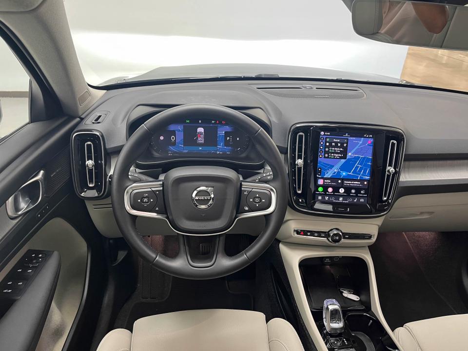 Volvo XC40 2.0 B3 G Plus Dark Auto
