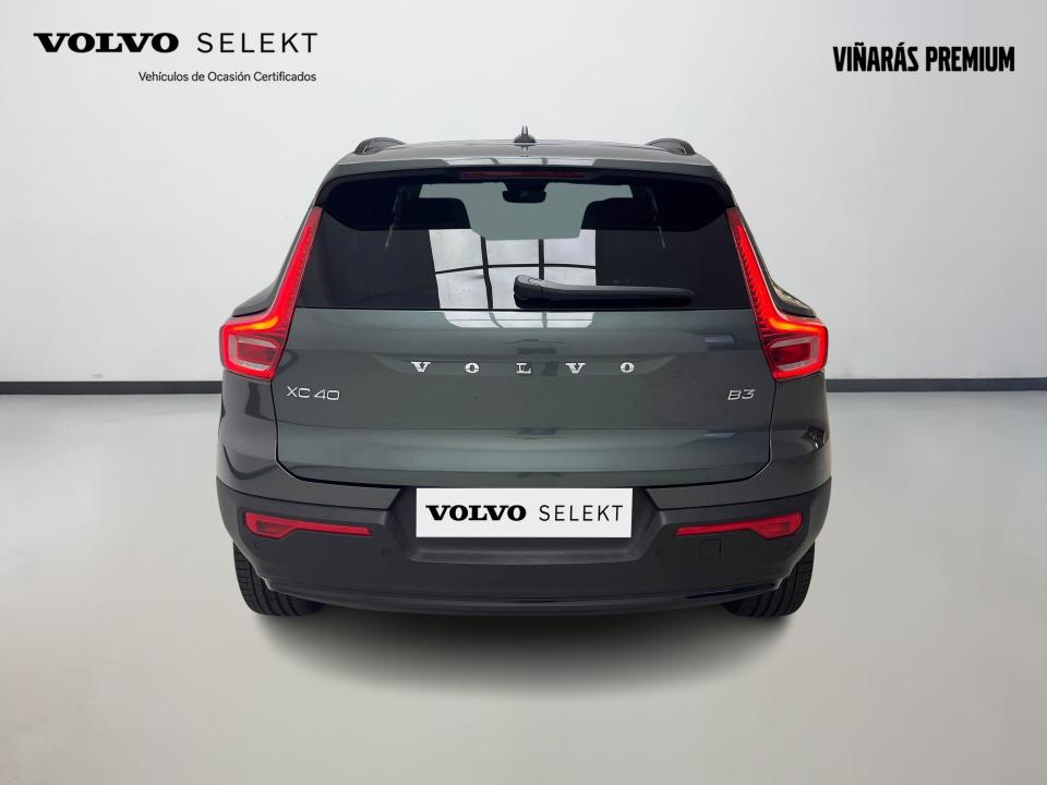 Volvo XC40 2.0 B3 G Plus Dark Auto