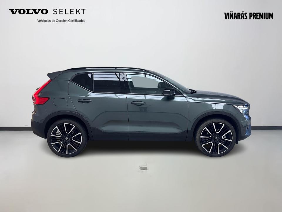 Volvo XC40 2.0 B3 G Plus Dark Auto