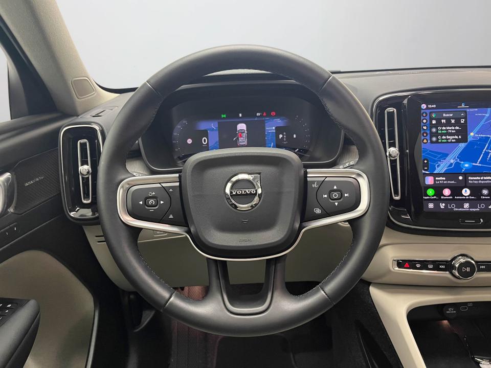 Volvo XC40 2.0 B3 G Plus Dark Auto
