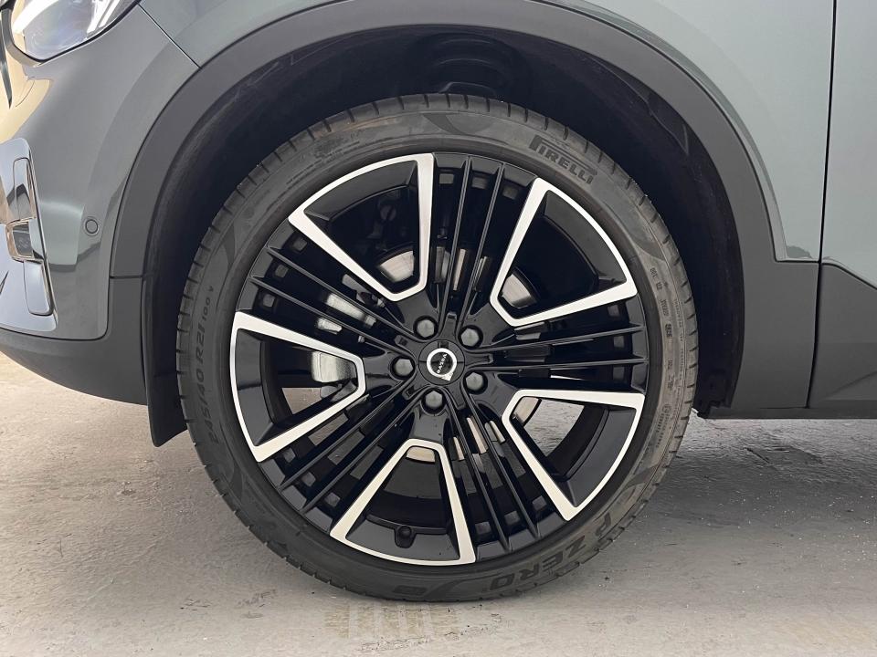 Volvo XC40 2.0 B3 G Plus Dark Auto