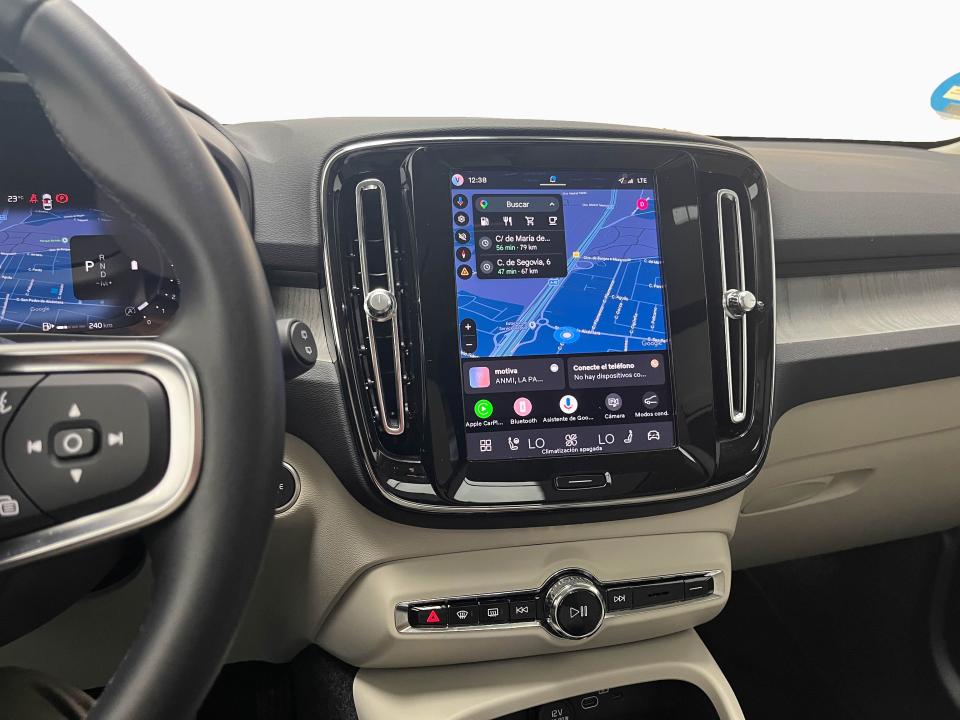 Volvo XC40 2.0 B3 G Plus Dark Auto
