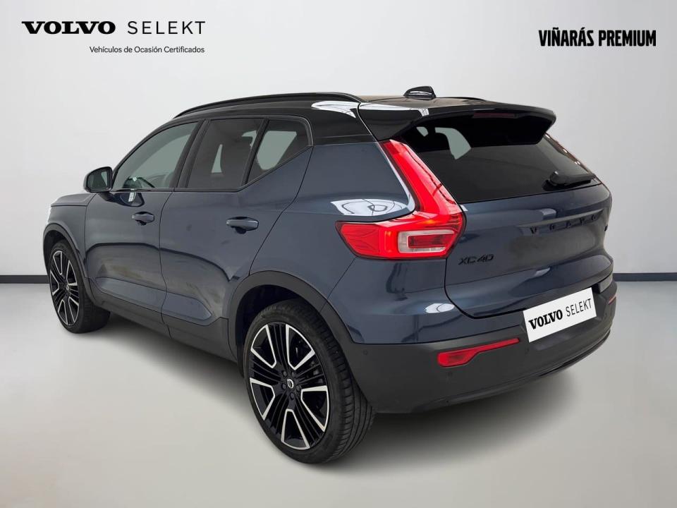 Volvo XC40 2.0 B4 G Black Edition Auto
