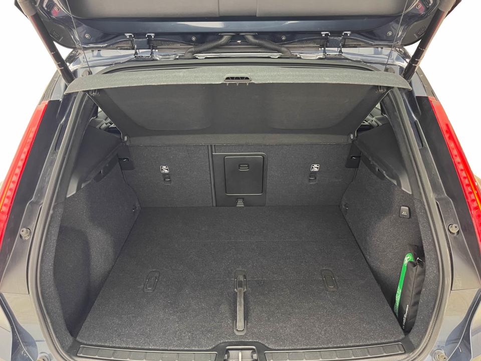Volvo XC40 2.0 B4 G Black Edition Auto