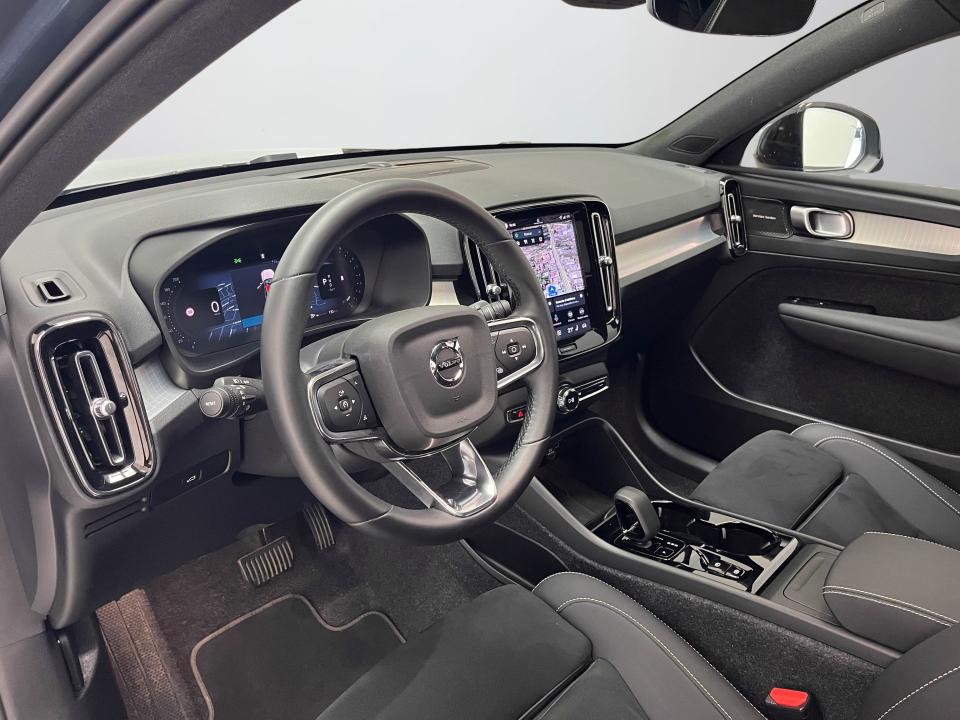 Volvo XC40 2.0 B4 G Black Edition Auto