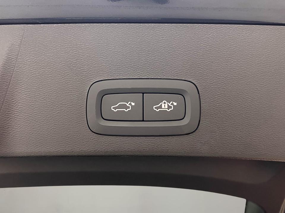 Volvo XC40 2.0 B4 G Black Edition Auto