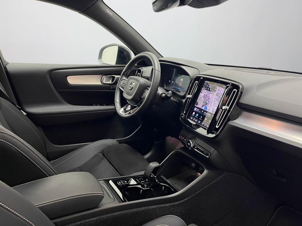 Volvo XC40 2.0 B4 G Black Edition Auto