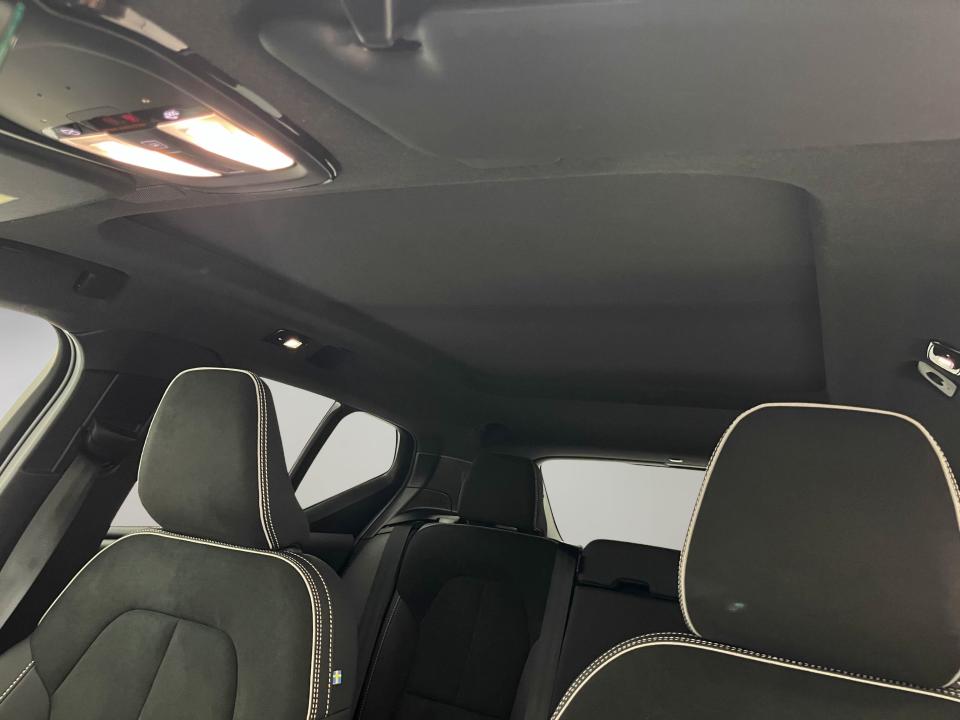 Volvo XC40 2.0 B4 G Ultra Dark Auto