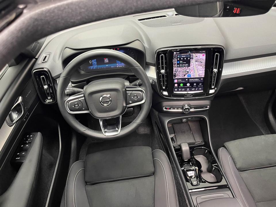 Volvo XC40 2.0 B4 G Ultra Dark Auto