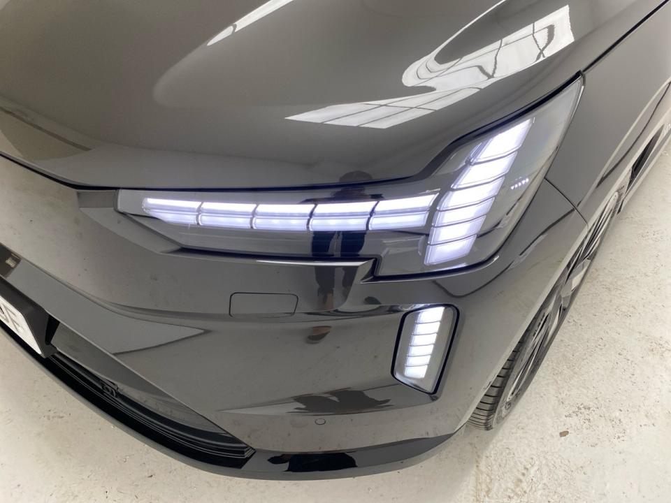 Volvo EX90 Twin BEV 408CV eAWD