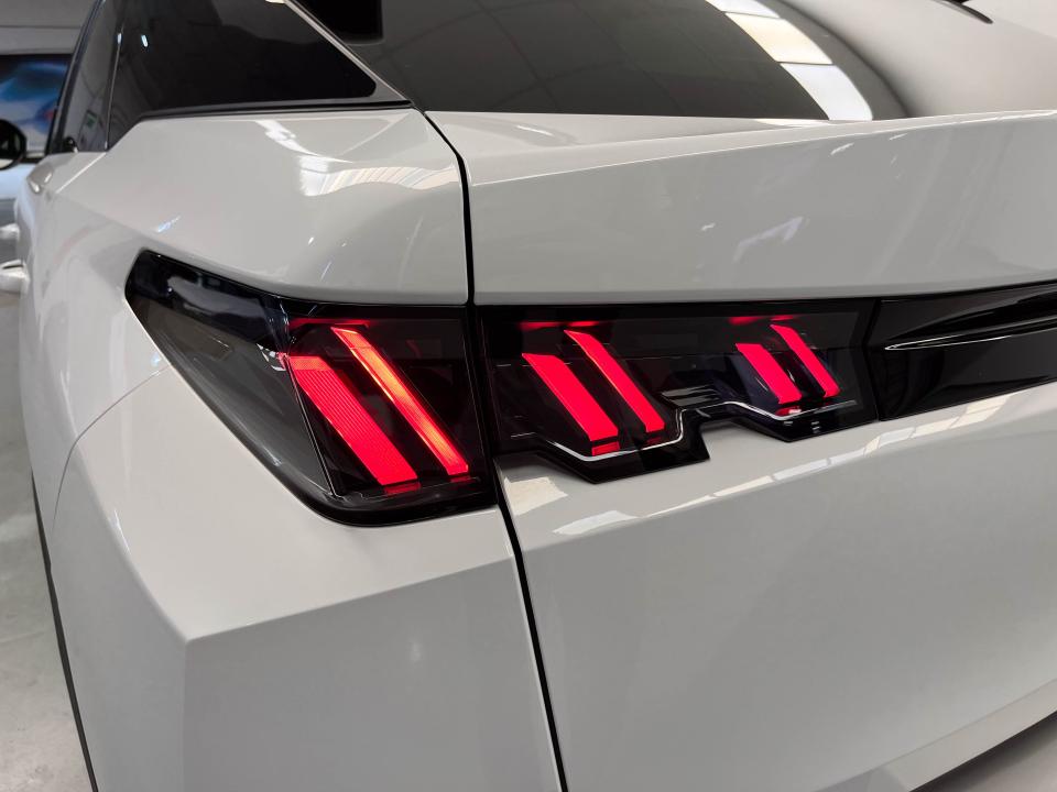 Peugeot 3008 Hybrid 1.2 107KW Allure eDCS6