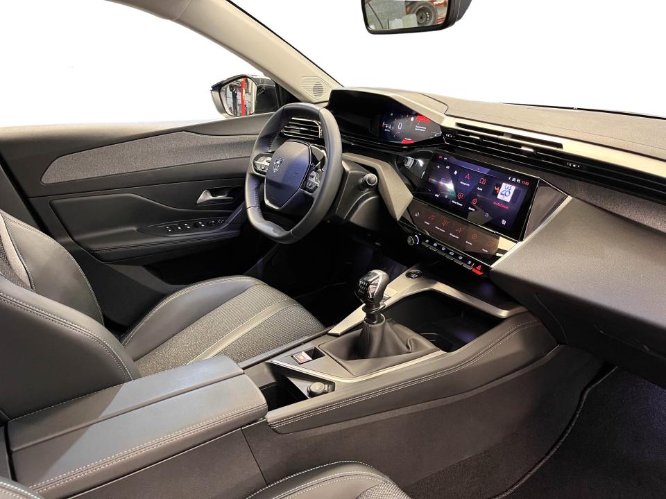 Peugeot 308 5P Allure Pack Gasolina 130 S&S MAN