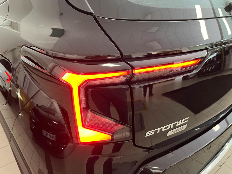 Kia Stonic 1.0 T-GDi 85kW (115CV) MHEV Concept
