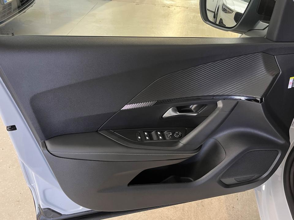 Peugeot 2008 N2008 Allure Hybrid 145 eDCS6