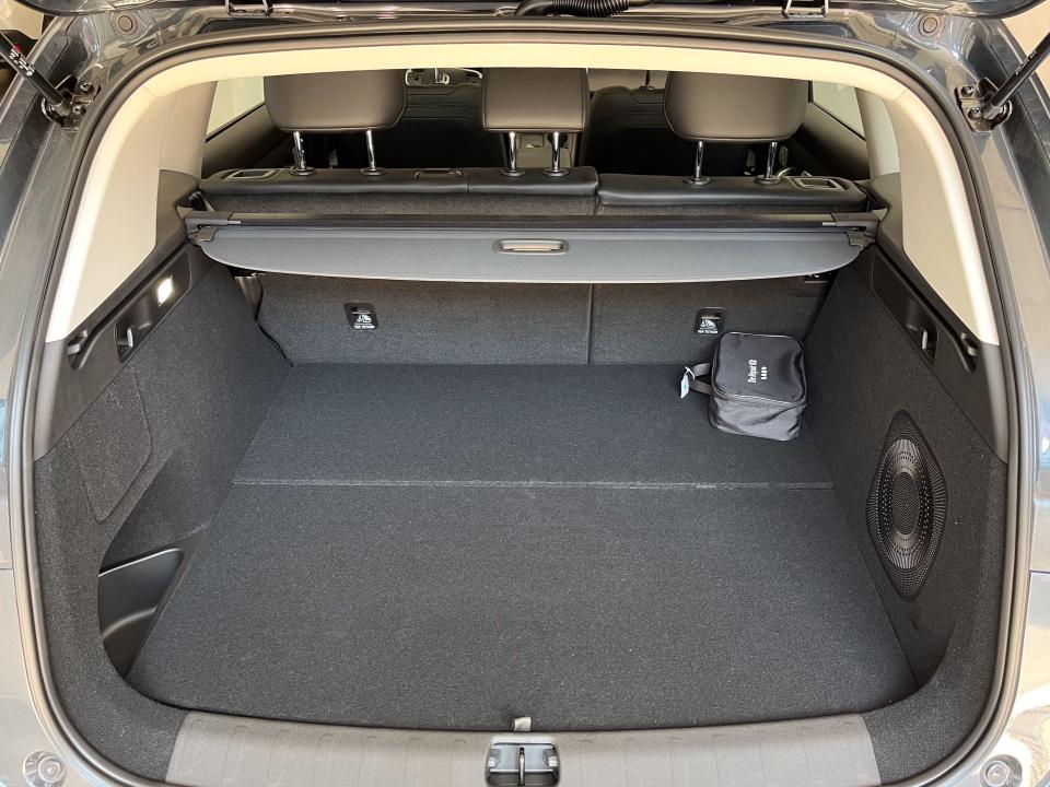 0 C10 C10 REEV 28.4 kWh Life REEV Hybrid Auto
