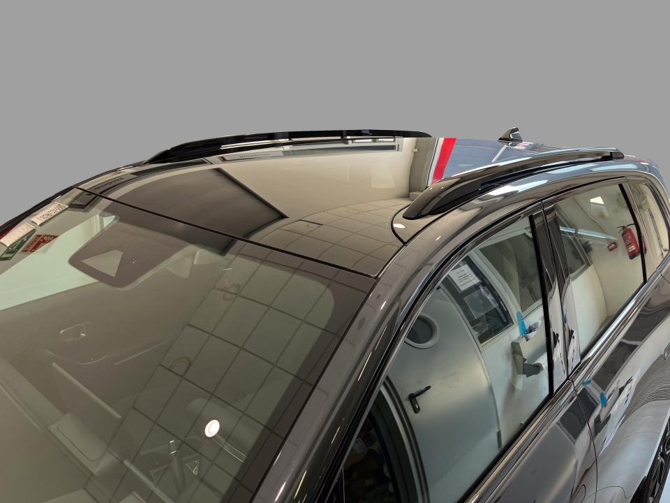 0 C10 C10 REEV 28.4 kWh Life REEV Hybrid Auto