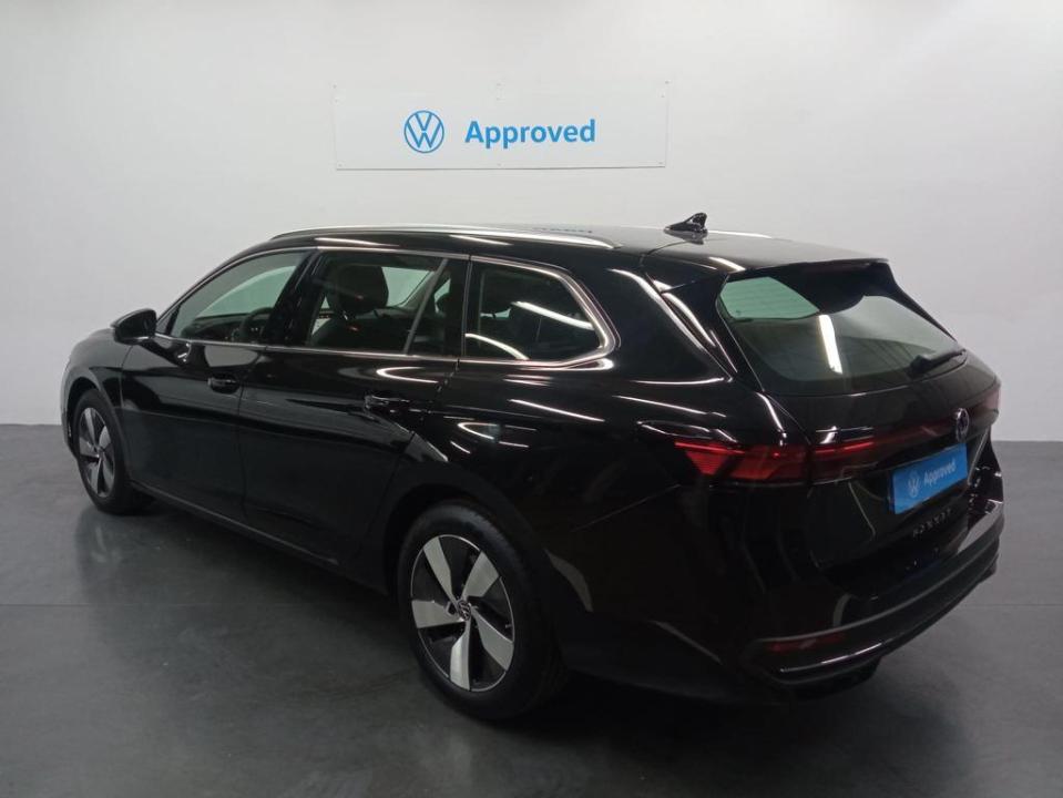 Volkswagen Passat Business 1.5 eTSI 110 kW (150 CV) DSG