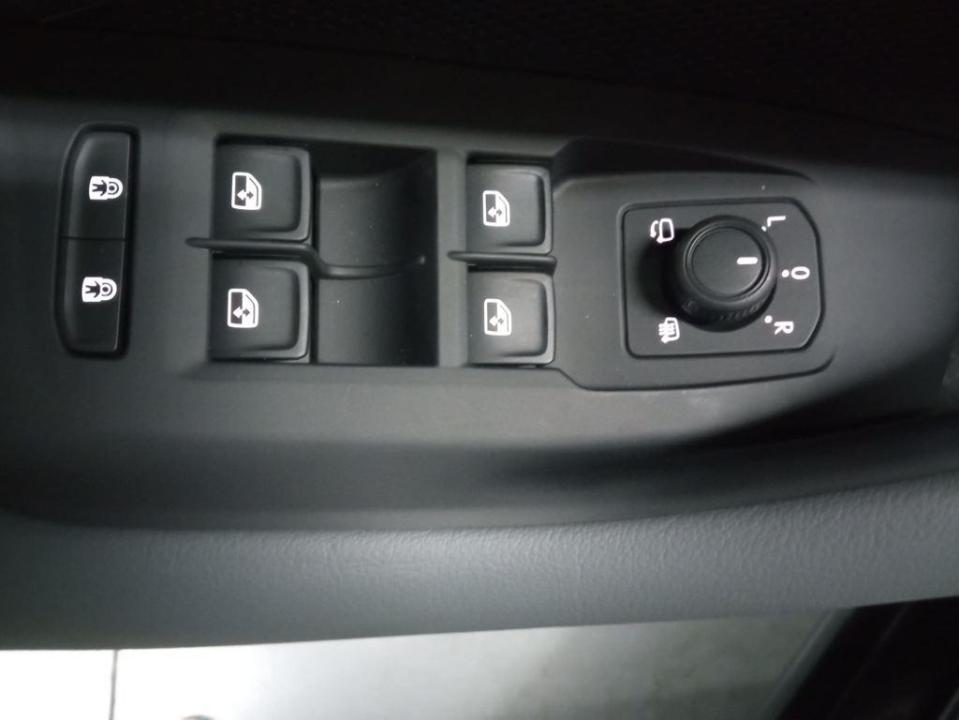 Volkswagen Passat Business 1.5 eTSI 110 kW (150 CV) DSG