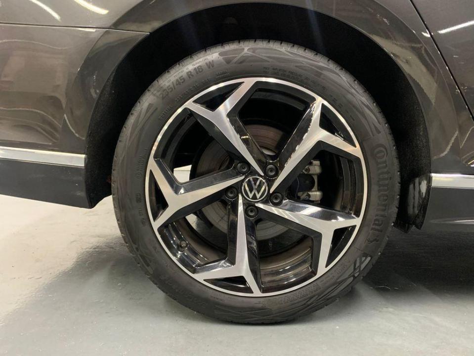 Volkswagen Passat R-Line 2.0 TDI 110 kW (150 CV) DSG