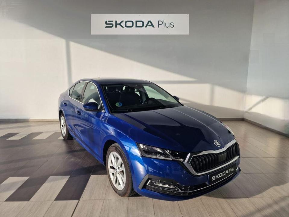 Skoda Octavia 1.5 TSI m-HEV Selection DSG 110 kW (150 CV)
