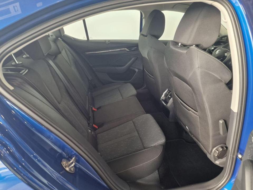 Skoda Octavia 1.5 TSI m-HEV Selection DSG 110 kW (150 CV)