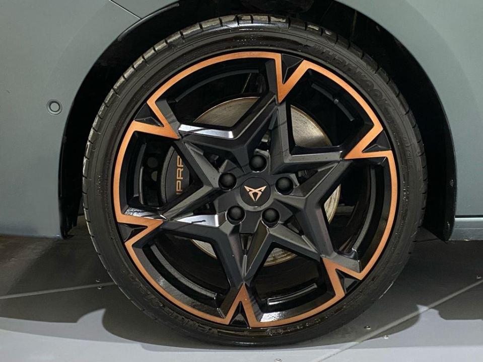 Cupra León 1.5 TSI e-Hybrid VZ DSG 200 kW (272 CV)