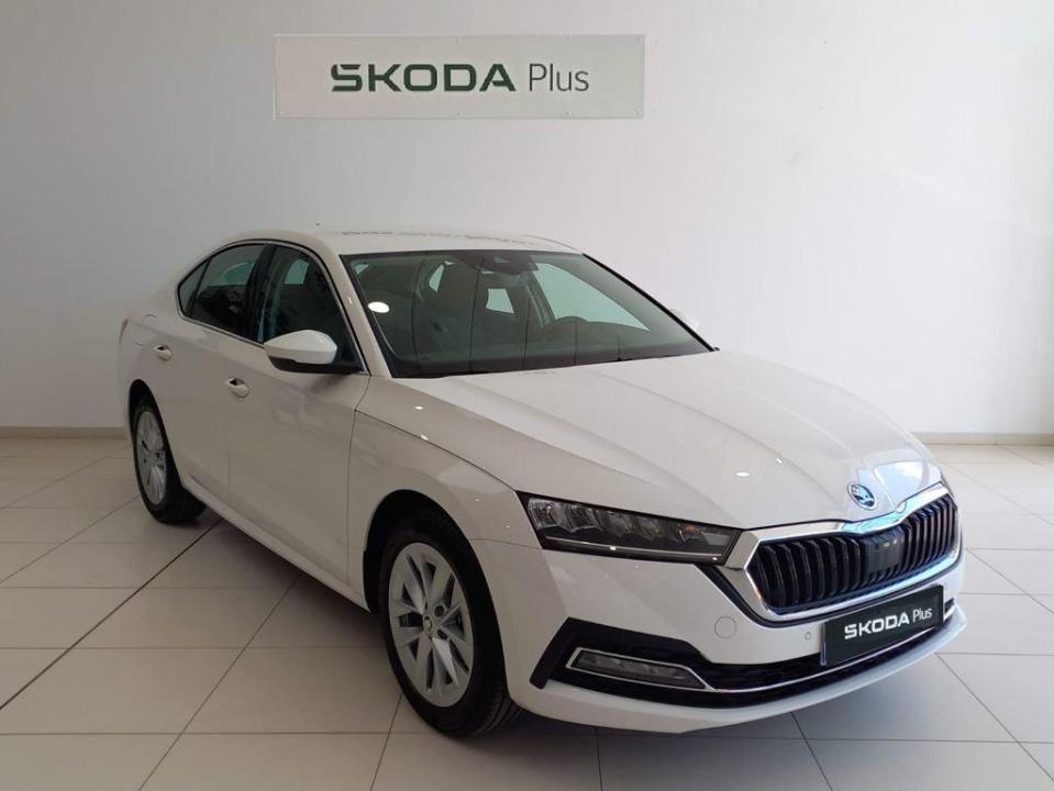 Skoda Octavia 1.5 TSI m-HEV Selection DSG 110 kW (150 CV)