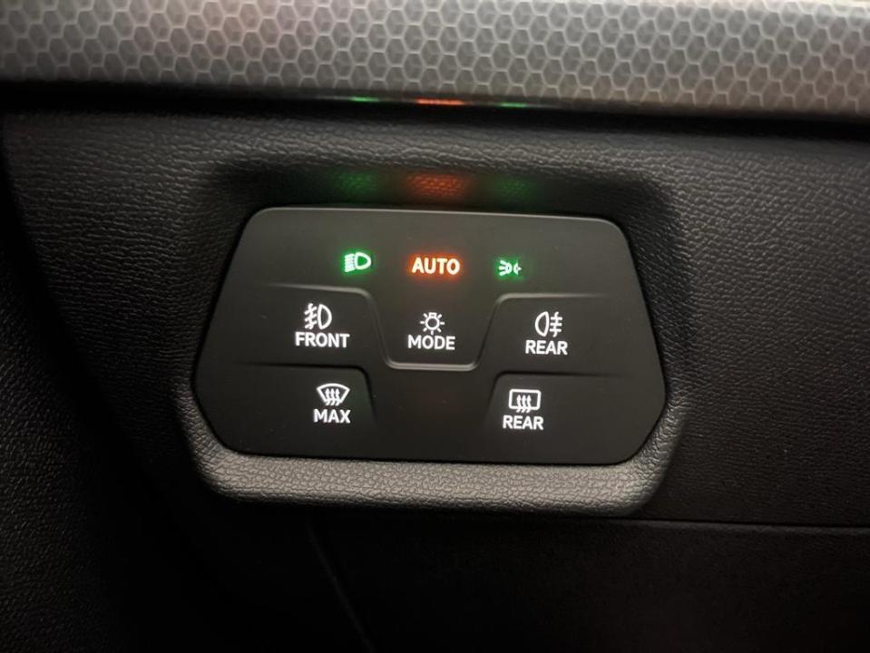 SEAT Leon 1.5 eTSI Style Special Edition Vision DSG 110 kW (150 CV)