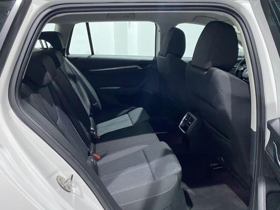 Skoda Octavia 1.5 TSI m-HEV Selection DSG 110 kW (150 CV)