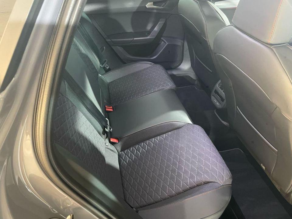 SEAT Leon 1.5 eTSI S&S FR Special Edition DSG 110 kW (150 CV)