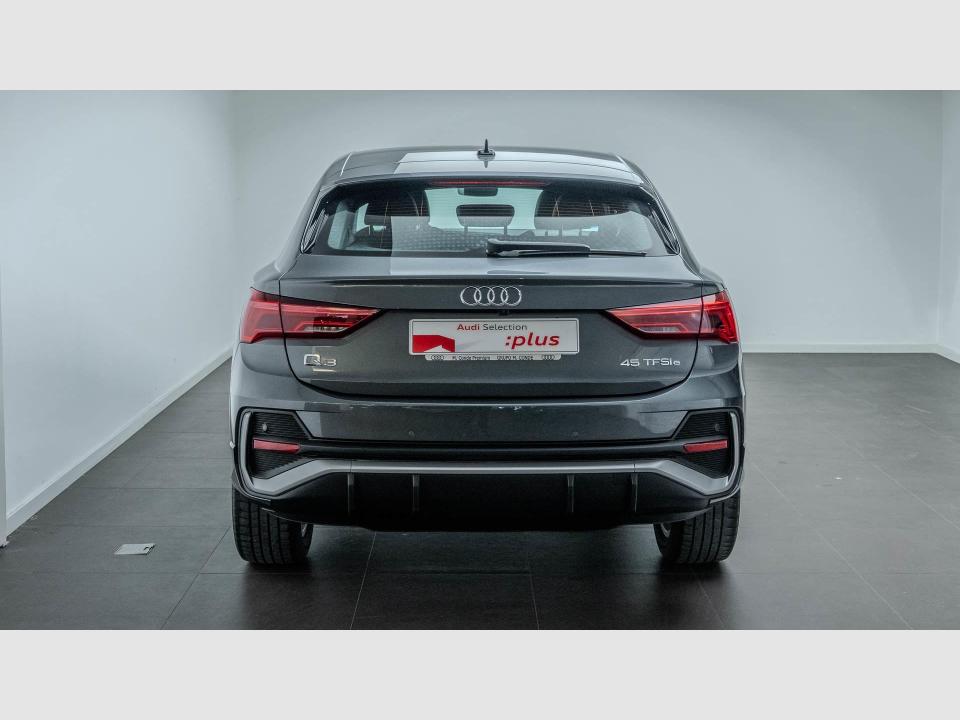 Audi Q3 Sportback TFSIe S line 45 TFSI e 180 kW (245 CV) S tronic