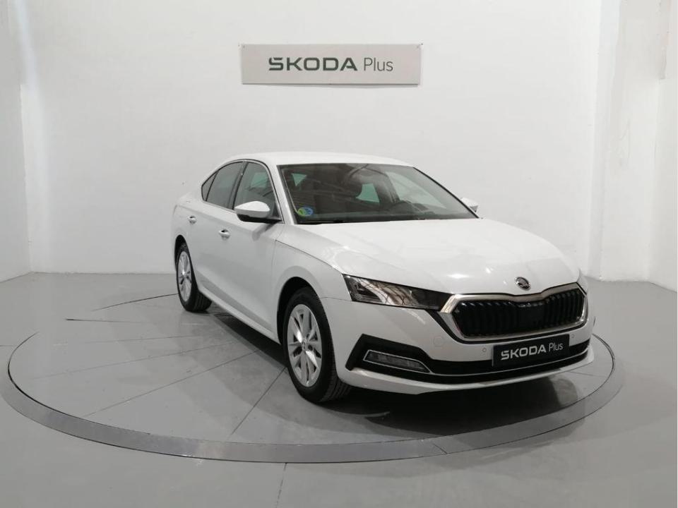 Skoda Octavia 1.5 TSI m-HEV Selection DSG 110 kW (150 CV)