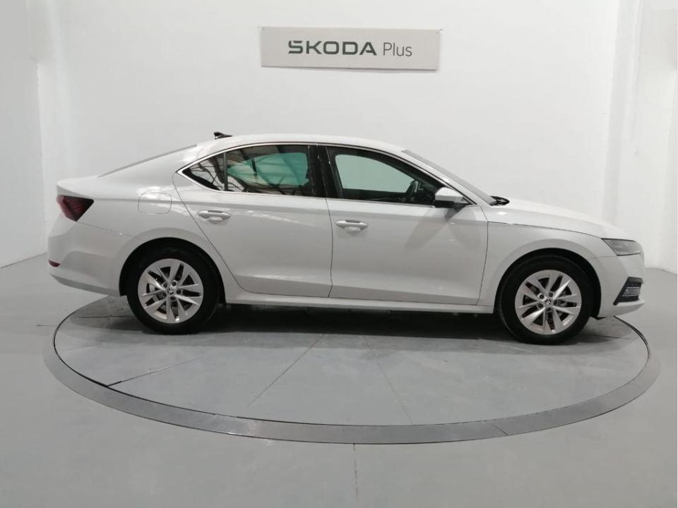 Skoda Octavia 1.5 TSI m-HEV Selection DSG 110 kW (150 CV)