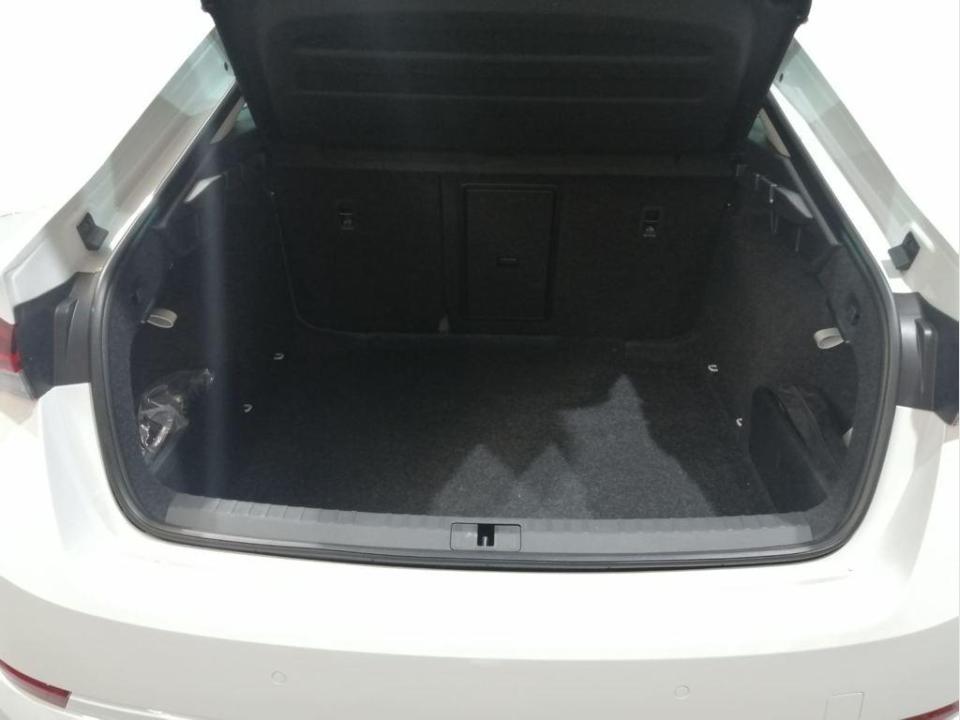 Skoda Octavia 1.5 TSI m-HEV Selection DSG 110 kW (150 CV)