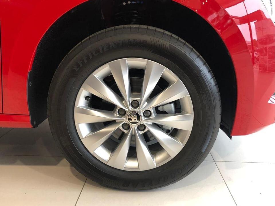 Skoda Kamiq 1.0 TSI Ambition 70 kW (95 CV)
