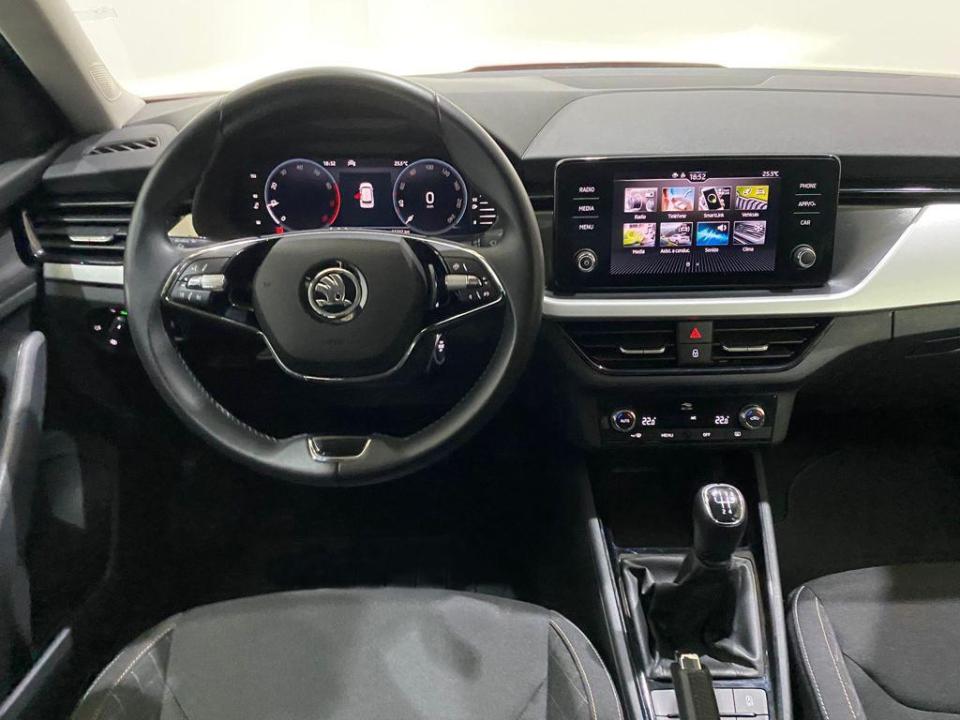 Skoda Kamiq 1.0 TSI Ambition 70 kW (95 CV)