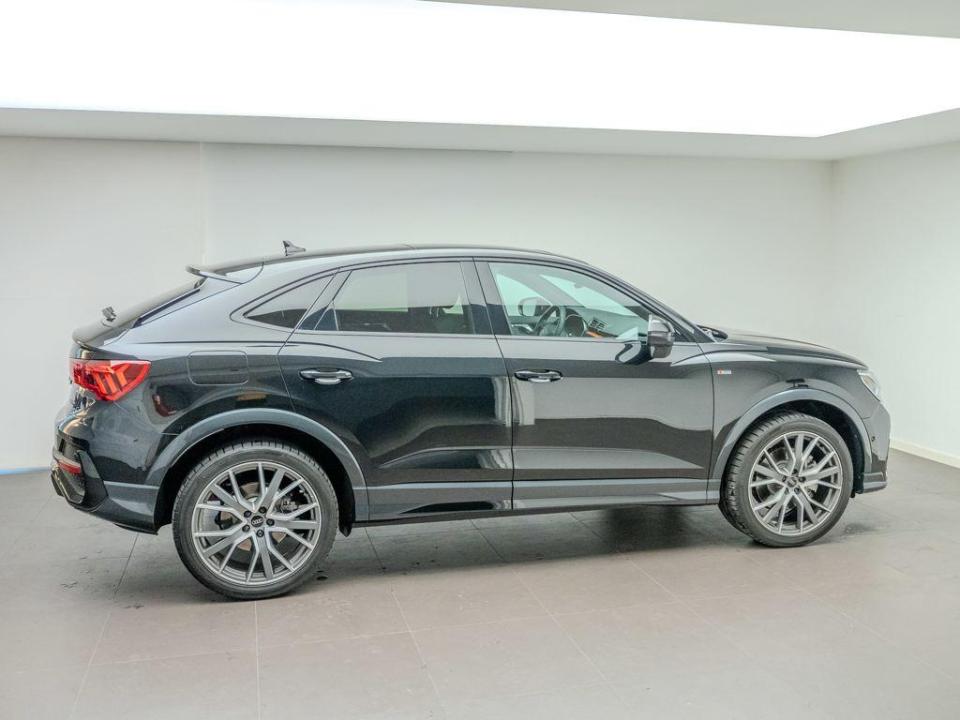 Audi Q3 Sportback Black line 40 TDI quattro 147 kW (200 CV) S tronic
