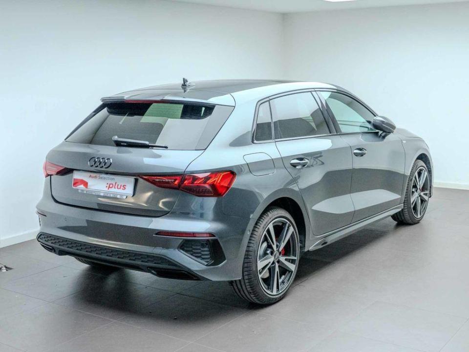 Audi A3 Sportback TFSIe Black line Competition 45 TFSI e 180 kW (245 CV) S tronic