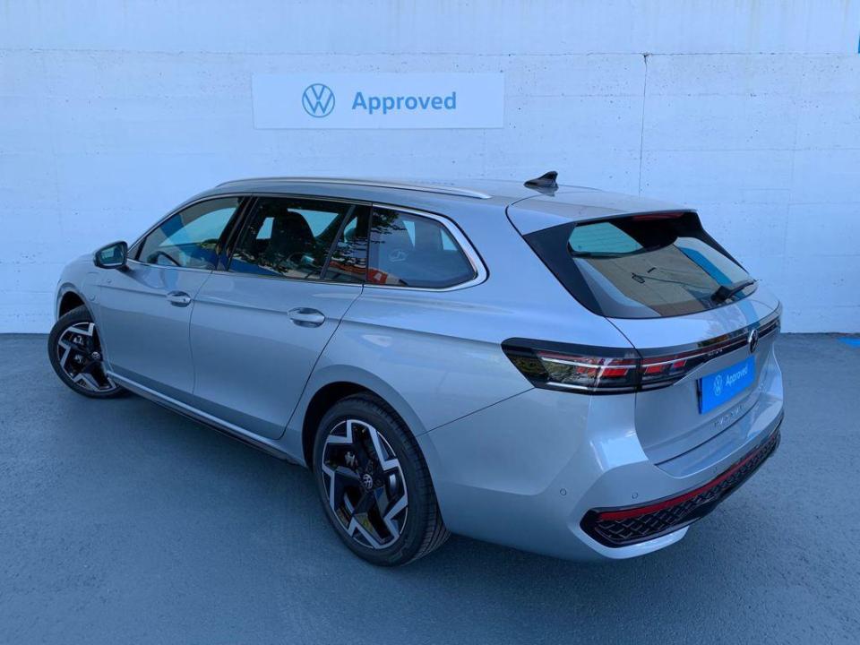 Volkswagen Passat R-Line eHybrid PHEV 200 kW (272 CV) DSG