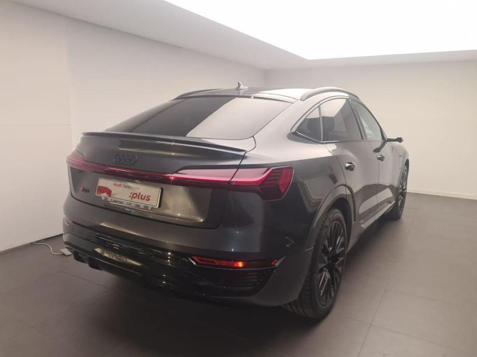 Audi Q8 e-tron Sportback S line 55 quattro 300 kW (408 CV)